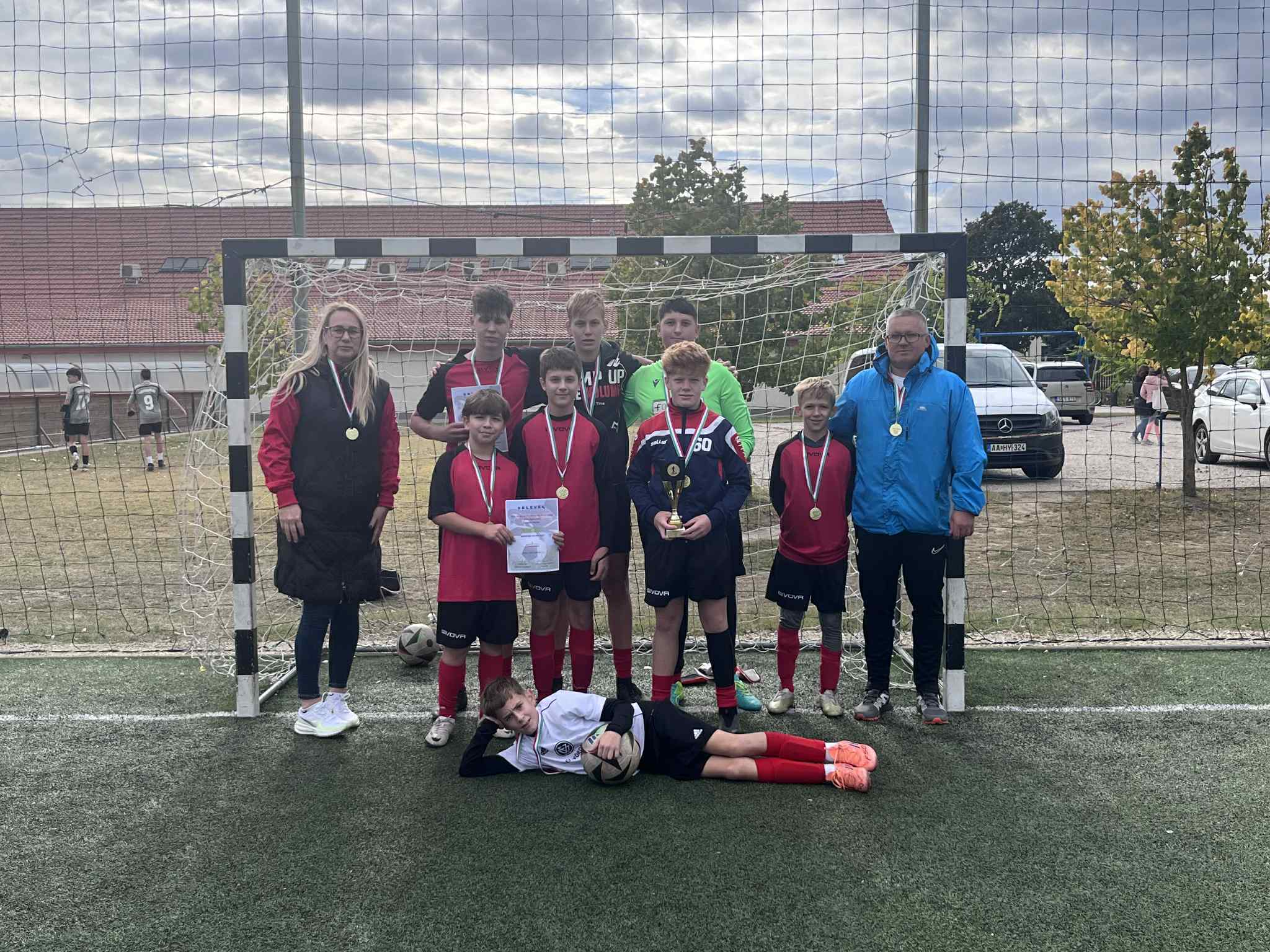 Iskolánk focikupája: küzdelem, kitartás és győzelem két korosztályban